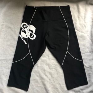 Terrain Race Athletic Capri Leggings